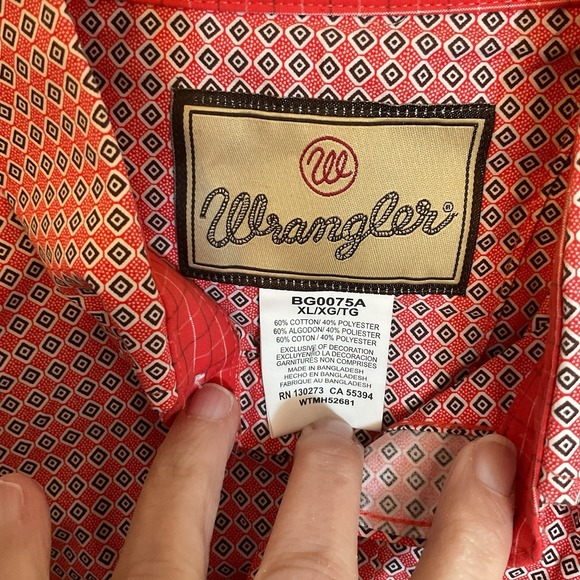 Wrangler Shirt Mens XL Red With Blue/white Diamond Geometric Buttons Western - Picture 3 of 5